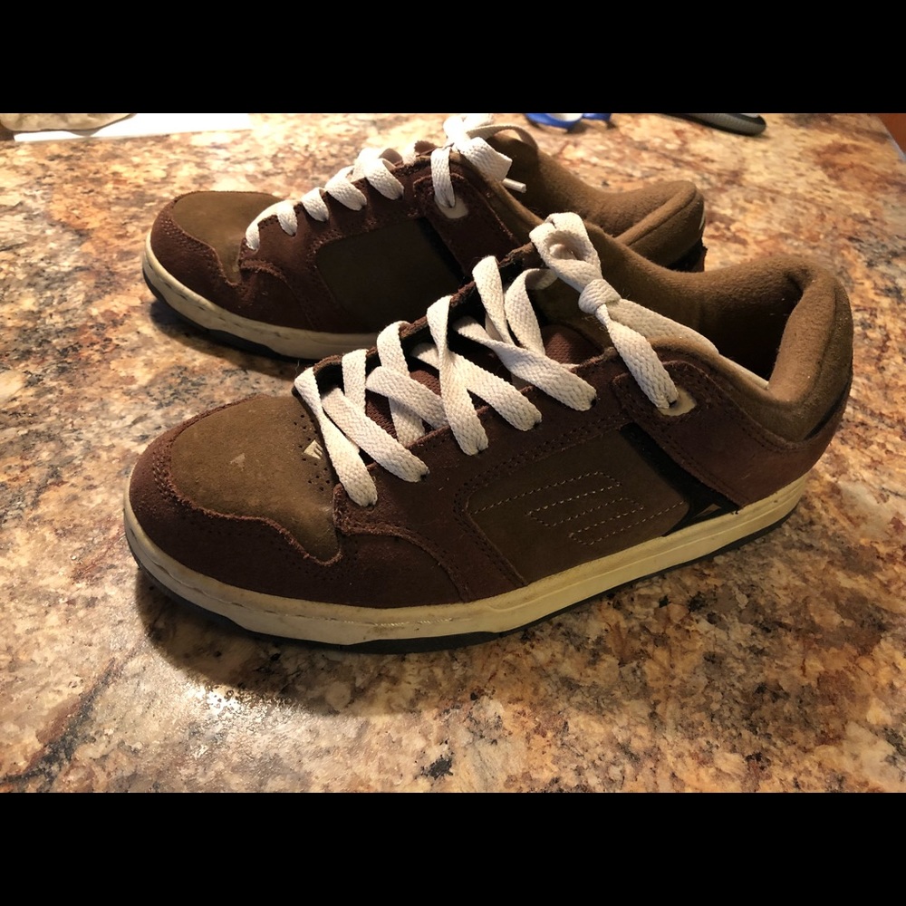 Emerica Skater Shoes.  Cool and Sporty!!